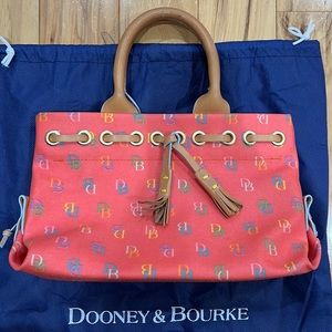 Cute Dooney & Bourke Purse